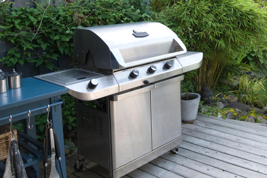 standalone grill cleaning